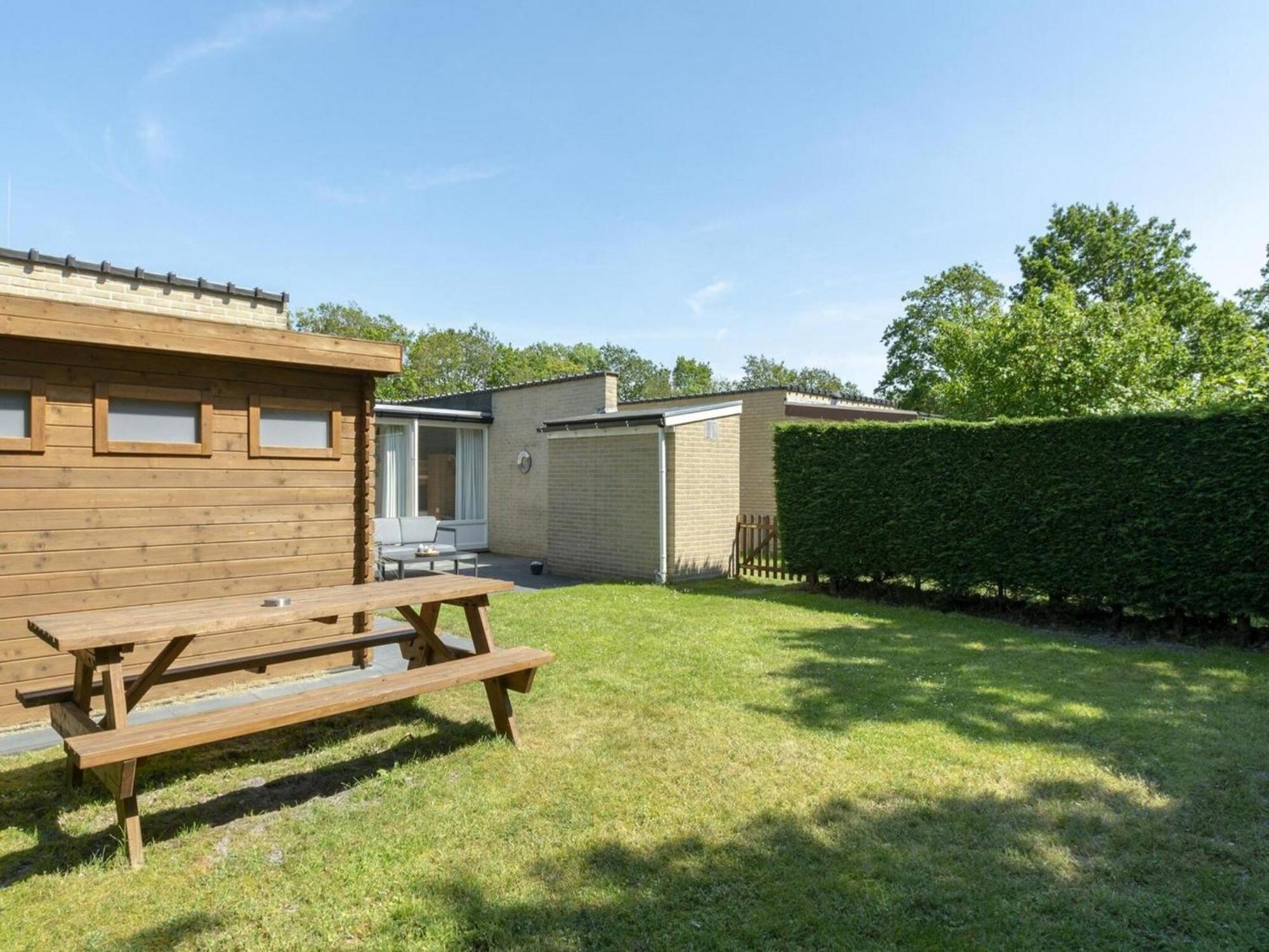 Contemporary Bungalow With Garden Sint Maartensvlotbrug Εξωτερικό φωτογραφία